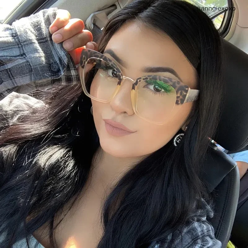 Raque Light-Tortoise Glasses 6